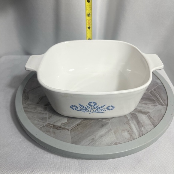 Vintage 1970's Corning Ware White Dish with Blue Floral Motif P-1½2-B .1½QT - Picture 10 of 11
